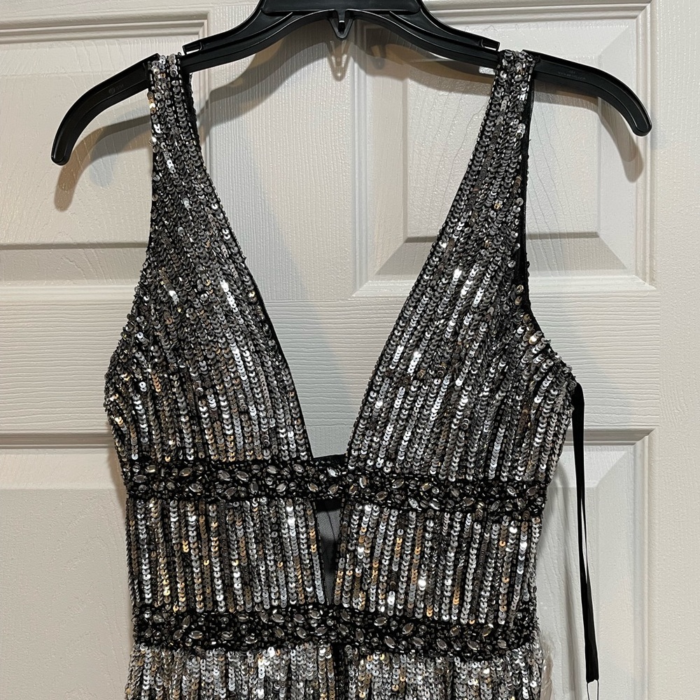 Mac Duggal brand new formal gown